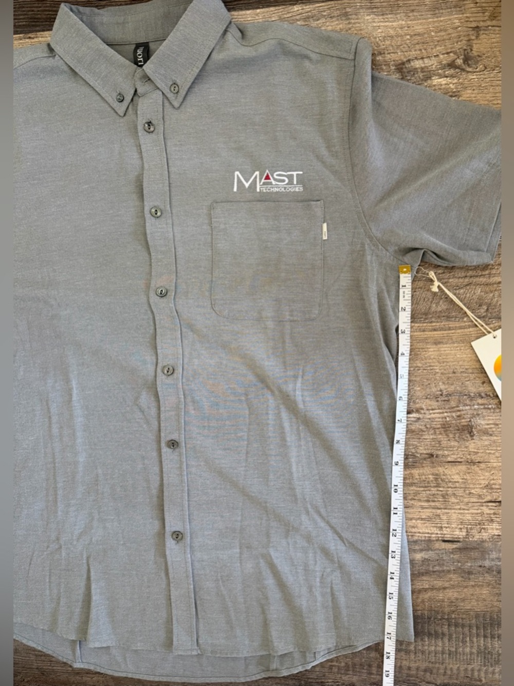 Vuori Men's XL Bishop Short-Sleeve Button-Up Shirt Light Gray V154 -Company Logo - Picture 7 of 16